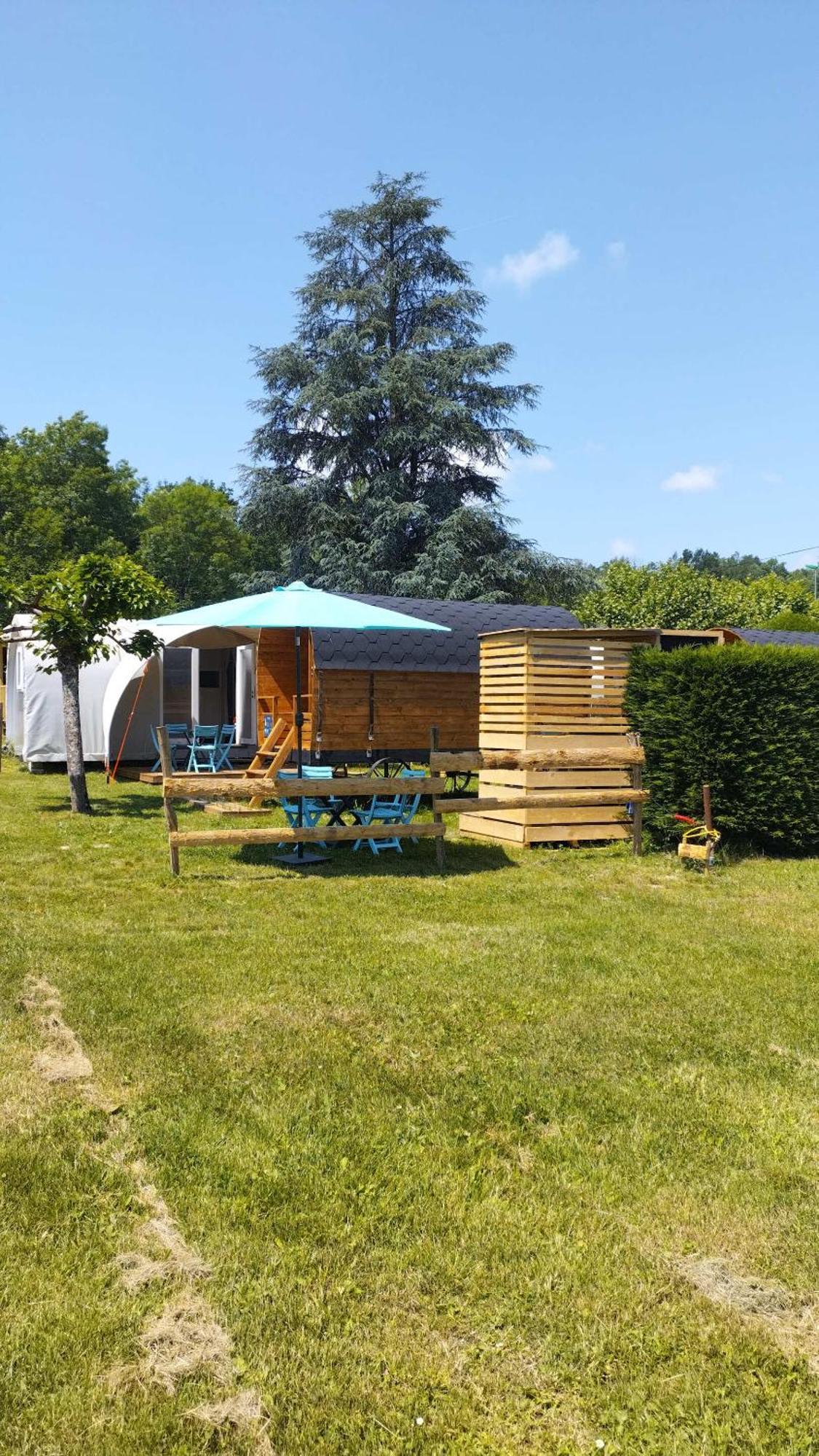 Camping Le Hameau Des Pecheurs Hotel Novalaise Exterior photo