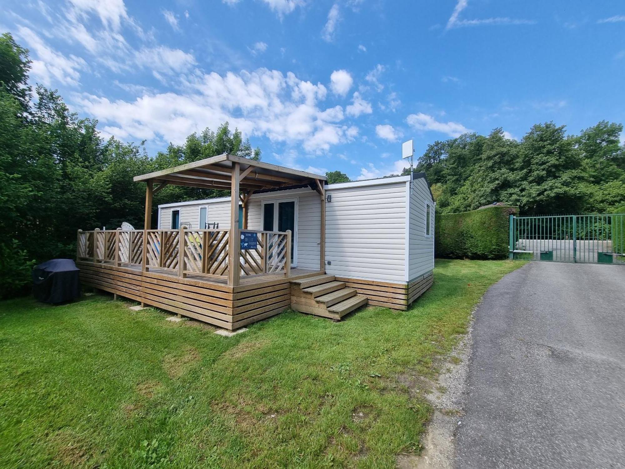 Camping Le Hameau Des Pecheurs Hotel Novalaise Room photo